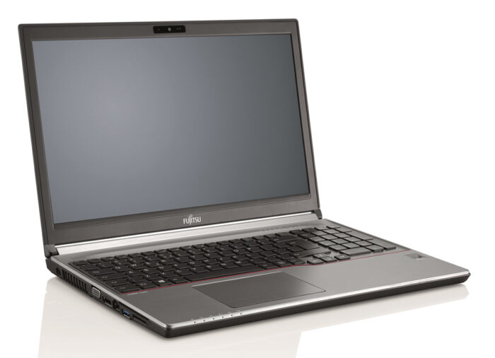 FUJITSU Laptop Lifebook E754, i5-4300M, 8/256GB SSD, 15.6", RW, REF GB