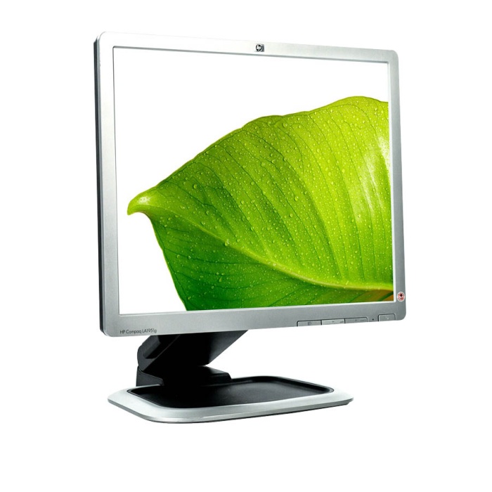 Used Monitor LA1951x TFT/HP/19"/1280x1024/Silver/Black/D-SUB & DVI-D & USB HUB